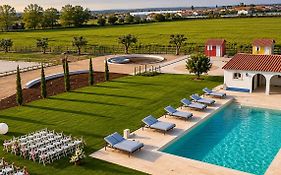 Marchanta Riverside Hotel